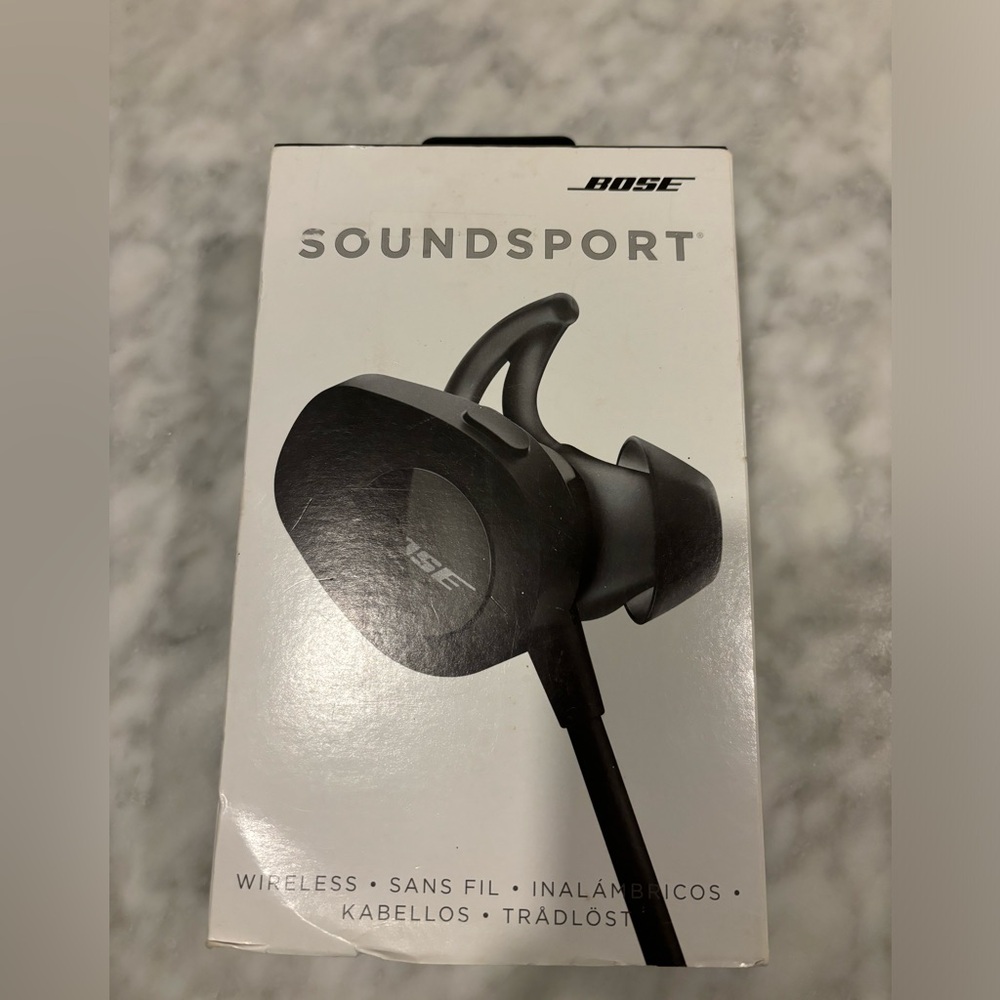 Bose soundport earbuds/headphones